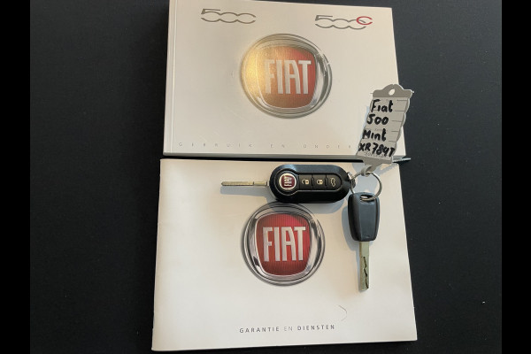 Fiat 500 0.9 TwinAir Turbo Collezione met schuif/kanteldak Airco - Cruise control - parkeersensor achter - Navigatie - Panoramadak - Schuif/kantel dak - Mistlampen voor - Licht metalen velgen 16 inch - Stuur multifunctioneel - Radio - Bluetooth - Sta