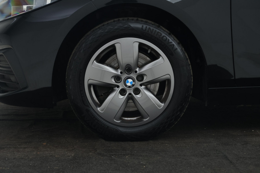 BMW 1-serie 116d High Executive 5 Deurs hb, Navigatie, Climate