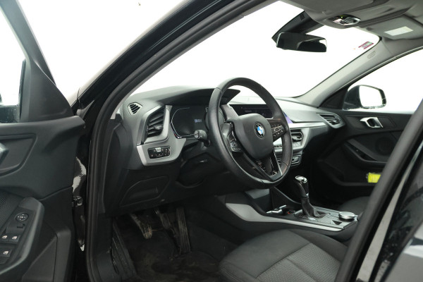 BMW 1-serie 116d High Executive 5 Deurs hb, Navigatie, Climate