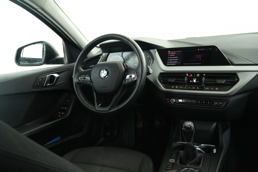 BMW 1-serie 116d High Executive 5 Deurs hb, Navigatie, Climate