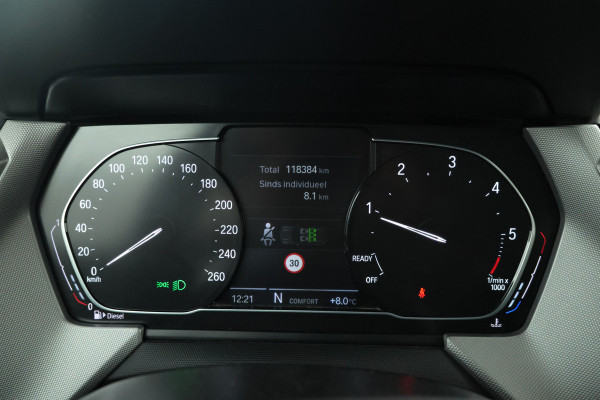 BMW 1-serie 116d High Executive 5 Deurs hb, Navigatie, Climate