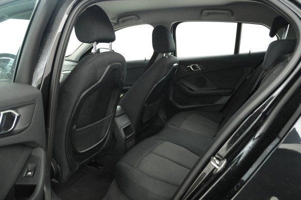 BMW 1-serie 116d High Executive 5 Deurs hb, Navigatie, Climate