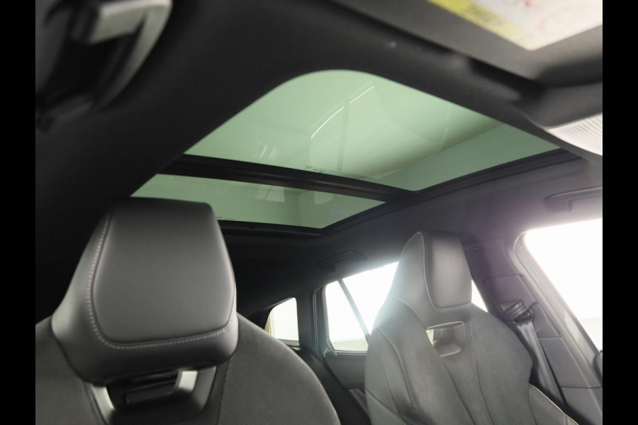 Škoda Enyaq 60 Sportline 204pk | Panoramadak | Light Band | Head up | Canton Sound | Elek. stoel | Adaptive Cruise | Blind spot