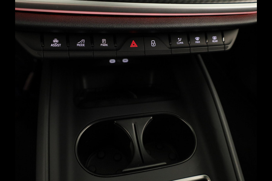 Škoda Enyaq 60 Sportline 204pk | Panoramadak | Light Band | Head up | Canton Sound | Elek. stoel | Adaptive Cruise | Blind spot