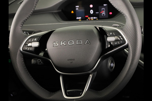 Škoda Enyaq 60 Sportline 204pk | Panoramadak | Light Band | Head up | Canton Sound | Elek. stoel | Adaptive Cruise | Blind spot