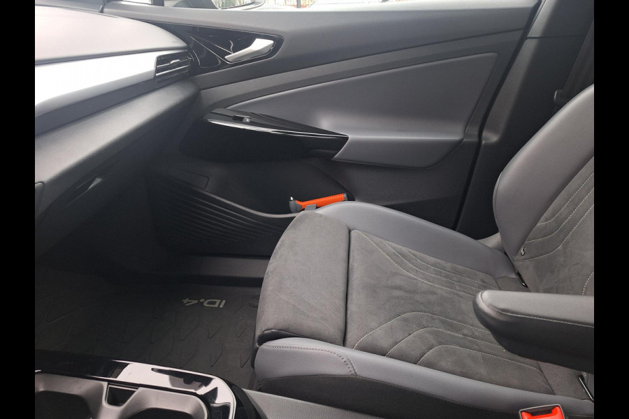 Volkswagen ID.4 Pro 77 kWh | SOH: 90,7% | Style-Pack Interior | Trekhaak | Climate | Adaptive CC | LED | Navi |