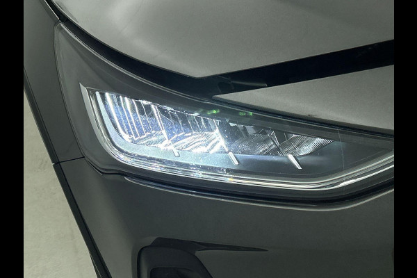 Ford FOCUS Wagon 1.0 EcoBoost Hybrid Active Airco ECC Navi Carplay PDC Voor en achter Full LED 17"LM Velgen Cruise Control