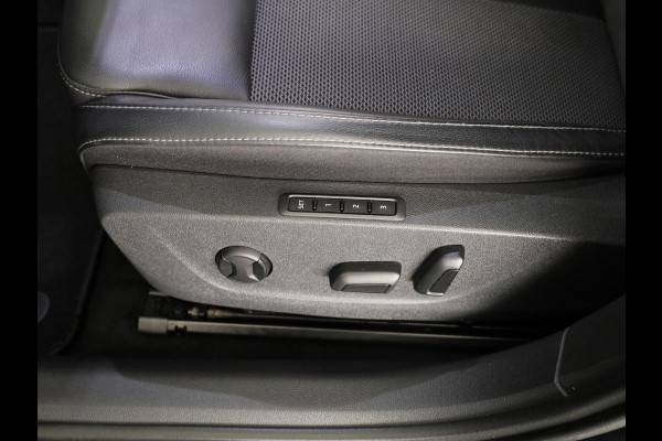 Škoda Octavia Combi 1.4 TSI iV PHEV Business Edition Plus 204pk | Navigatie | Head up Display | ELektrisch verstelbare stoelen met geheugen | Parkeercamera