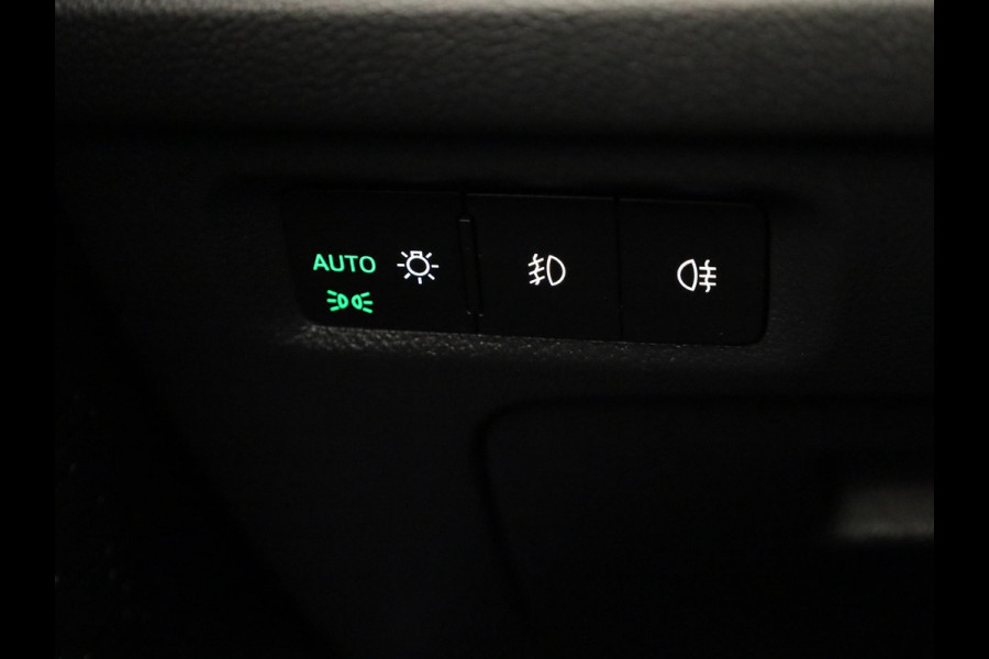 Škoda Octavia Combi 1.4 TSI iV PHEV Business Edition Plus 204pk | Navigatie | Head up Display | ELektrisch verstelbare stoelen met geheugen | Parkeercamera