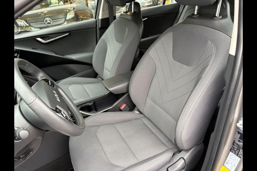 Kia Niro 1.6 GDi PHEV DynamicLine | Adaptive Cruise | Stoel- & Stuurwielverwarming | Achteruitrijcamera | Apple carplay / Android auto