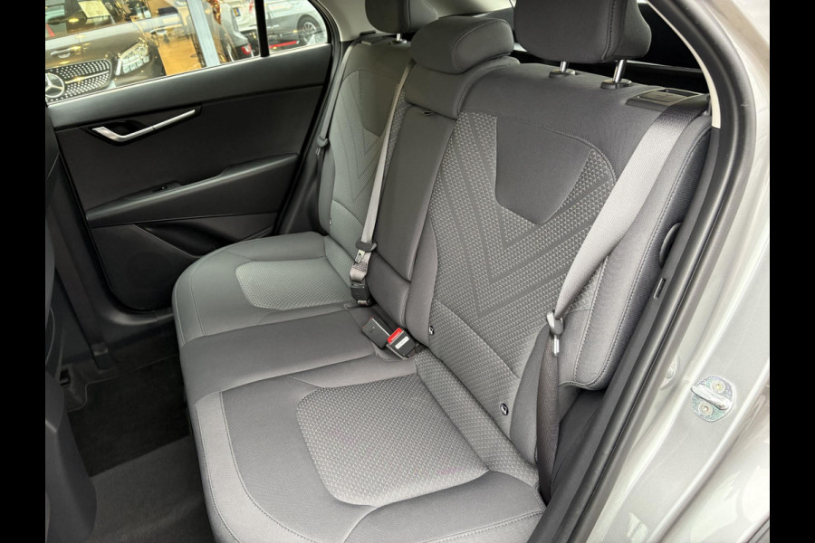 Kia Niro 1.6 GDi PHEV DynamicLine | Adaptive Cruise | Stoel- & Stuurwielverwarming | Achteruitrijcamera | Apple carplay / Android auto