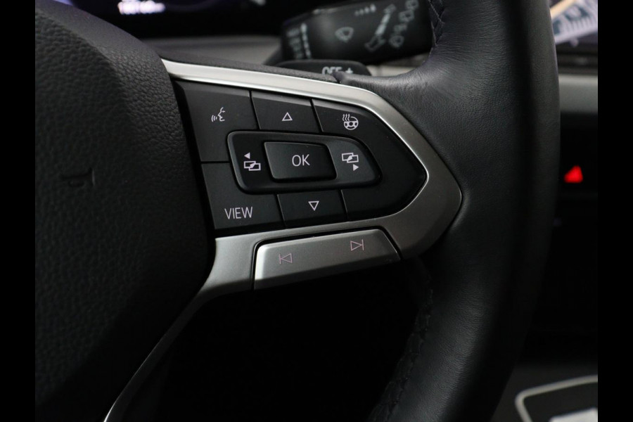 Volkswagen Golf 1.0 eTSI Life | Stoelverwarming | Camera | Massage | Carplay | Memory | Navigatie | Full LED | Sfeerverlichting | Adaptive cruise