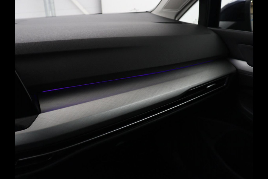 Volkswagen Golf 1.0 eTSI Life | Stoelverwarming | Camera | Massage | Carplay | Memory | Navigatie | Full LED | Sfeerverlichting | Adaptive cruise