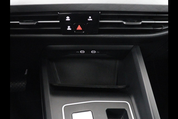 Volkswagen Golf 1.0 eTSI Life | Stoelverwarming | Camera | Massage | Carplay | Memory | Navigatie | Full LED | Sfeerverlichting | Adaptive cruise
