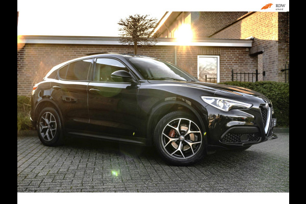 Alfa Romeo Stelvio 2.0 T AWD B-Tech Q4 200 PK Pano Adaptive Leder Camera 19''