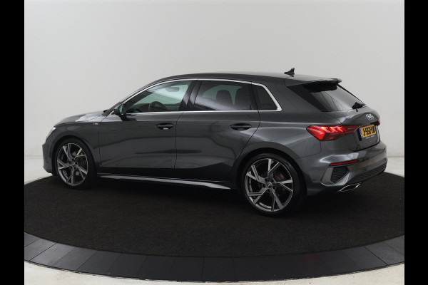 Audi A3 35 TFSI S edition | Stoelverwarming | Carplay | Navigatie | Half leder | Sportstoelen | Full LED | Audi Sound | Virtual Cockpit | Climate control | Parkeerhulp | DAB | Bluetooth | S Line