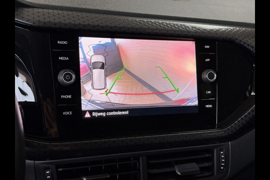 Volkswagen T-Cross 1.0 TSI AUT Style | Navi | Beats | Camera | 17 " | PDC V+A | Dode hoek | 100% Volkswagen dealer onderhouden!