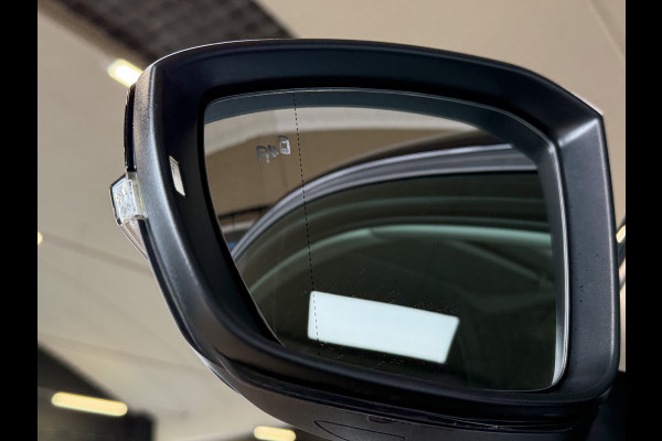 Volkswagen T-Cross 1.0 TSI AUT Style | Navi | Beats | Camera | 17 " | PDC V+A | Dode hoek | 100% Volkswagen dealer onderhouden!