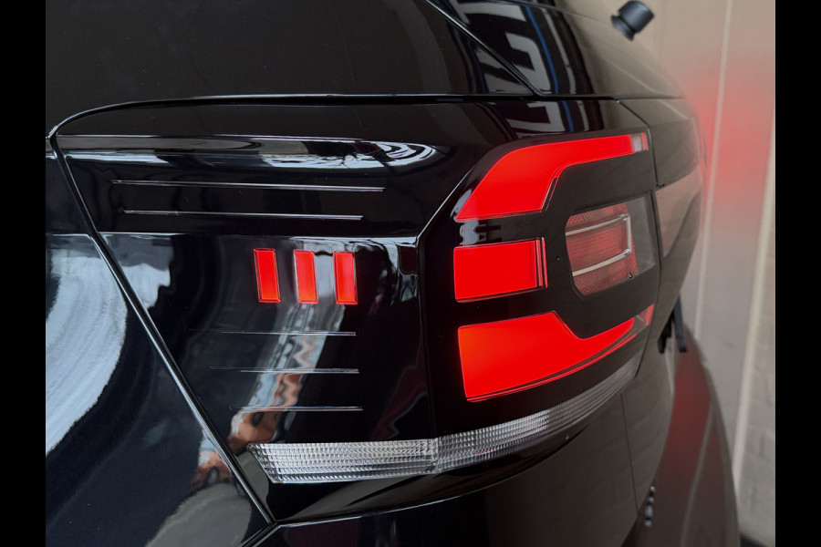 Volkswagen T-Cross 1.0 TSI AUT Style | Navi | Beats | Camera | 17 " | PDC V+A | Dode hoek | 100% Volkswagen dealer onderhouden!