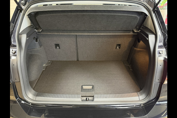 Volkswagen T-Cross 1.0 TSI AUT Style | Navi | Beats | Camera | 17 " | PDC V+A | Dode hoek | 100% Volkswagen dealer onderhouden!
