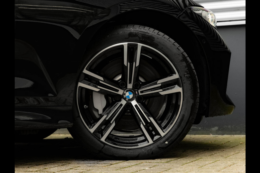 BMW 3 Serie Touring 330i xDrive M-Sport - LCI 2 - ACC - Parking Ass - Stoelverwarming