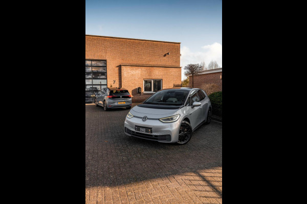 Volkswagen ID.3 First Plus 58 kWh 1e Eig Sfeerverlichting IQ Light Keyless Adaptive Camera Stoelverwarming 19''