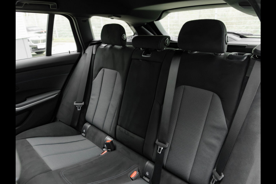 BMW 3 Serie Touring 330i xDrive M-Sport - LCI 2 - ACC - Parking Ass - Stoelverwarming