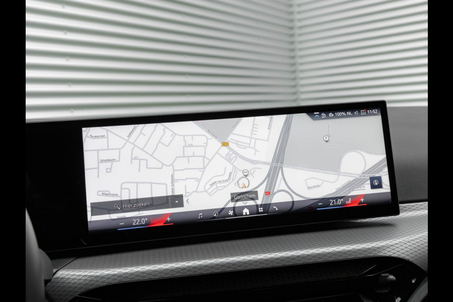 BMW 3 Serie Touring 330i xDrive M-Sport - LCI 2 - ACC - Parking Ass - Stoelverwarming