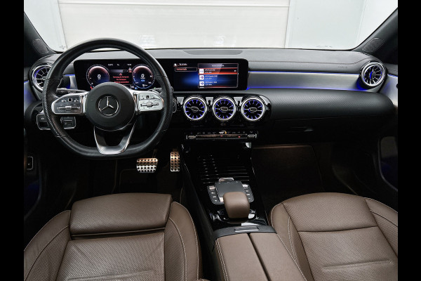 Mercedes-Benz CLA-Klasse Shooting Brake 250 e AMG Line(Dealer OnderH, SfeerVerlichting, Camera, Stoelkoeling/ Verwarming, Etc)