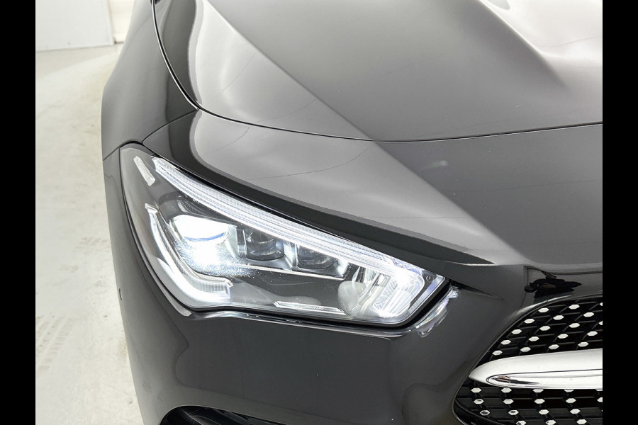 Mercedes-Benz CLA-Klasse Shooting Brake 250 e AMG Line(Dealer OnderH, SfeerVerlichting, Camera, Stoelkoeling/ Verwarming, Etc)