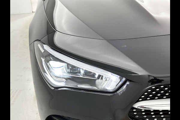 Mercedes-Benz CLA-Klasse Shooting Brake 250 e AMG Line(Dealer OnderH, SfeerVerlichting, Camera, Stoelkoeling/ Verwarming, Etc)