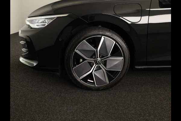 Volkswagen Golf 1.5 eHybrid Style Edition 204 pk Automaat (DSG) | Verlengde garantie | Parkeersensoren (Park assist) | Rondomzicht camera | Matrix LED koplampen | Stoelverwarming |