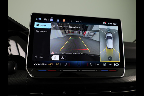 Volkswagen Golf 1.5 eHybrid Style Edition 204 pk Automaat (DSG) | Verlengde garantie | Parkeersensoren (Park assist) | Rondomzicht camera | Matrix LED koplampen | Stoelverwarming |