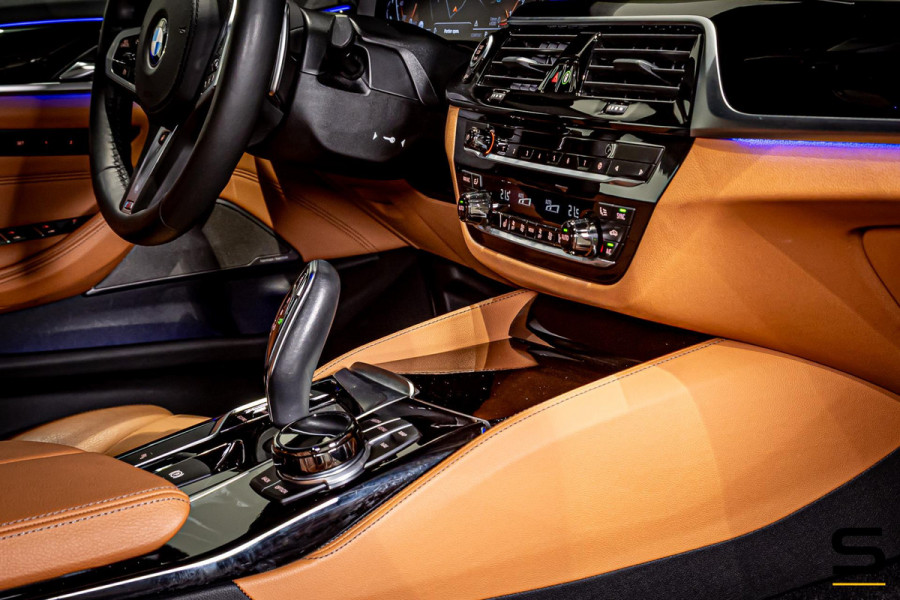 BMW 5 Serie 520i High Executive Edition|M-sport|NAP|Full|1eig