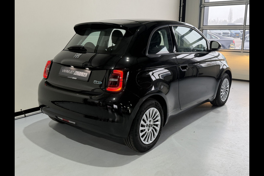 Fiat 500E Urban 42 kWh / Apple carplay / Climate controle