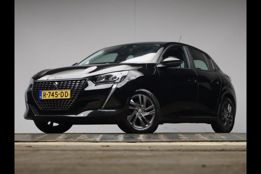 Peugeot 208 1.2 PureTech Allure Sport (APPLE CARPLAY,NAVI,PDC,CRUISE,LED,ELEKTRISCH PAKKET,SPORTSTOELEN,LM VELGEN)