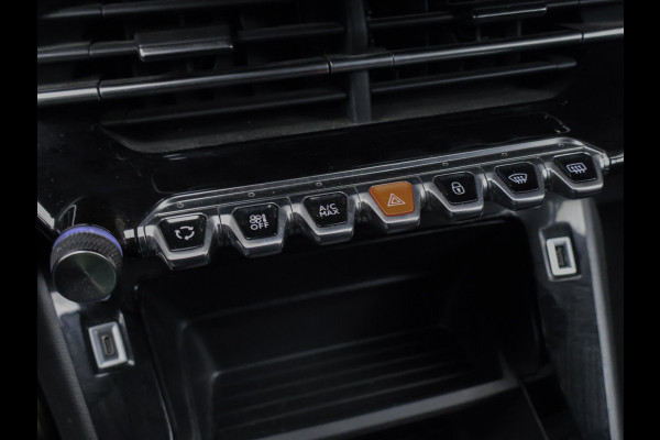 Peugeot 208 1.2 PureTech Allure Sport (APPLE CARPLAY,NAVI,PDC,CRUISE,LED,ELEKTRISCH PAKKET,SPORTSTOELEN,LM VELGEN)
