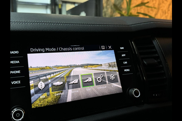Škoda Kodiaq 2.0 TSI 4x4 Sportline Business Garantie Facelift StoelVentilatie Leder Camera StoelVW StuurVW Sfeer Off-Road Rijklaar