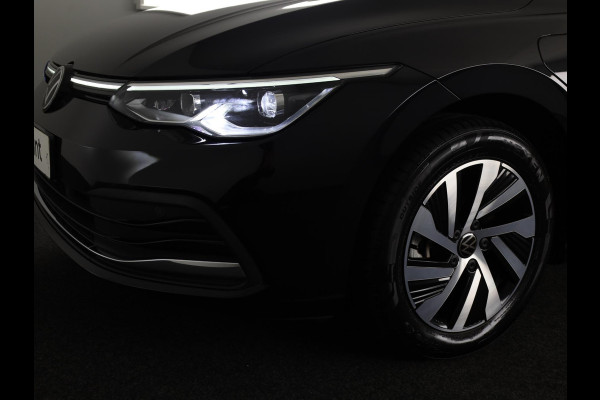 Volkswagen Golf 1.4 eHybrid Style 204 pk Automaat (DSG) | Navigatie | Parkeersensoren | Autom. airco (3 zones) | Stoelverwarming | LED koplampen |