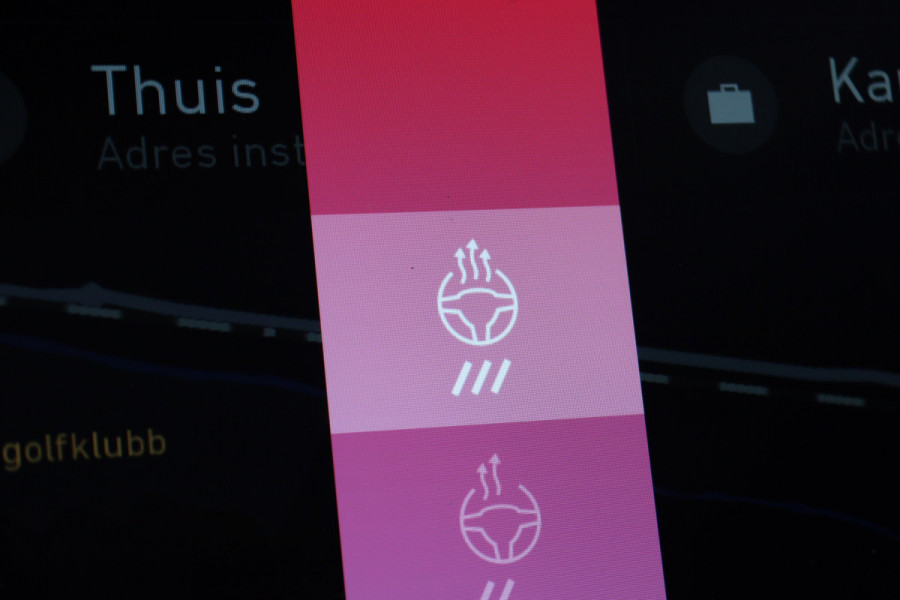 Lynk & Co 01 1.5 360° Camera, Panoramadak, Zwarte hemel, ACC, Apple Carplay, DAB, 20''