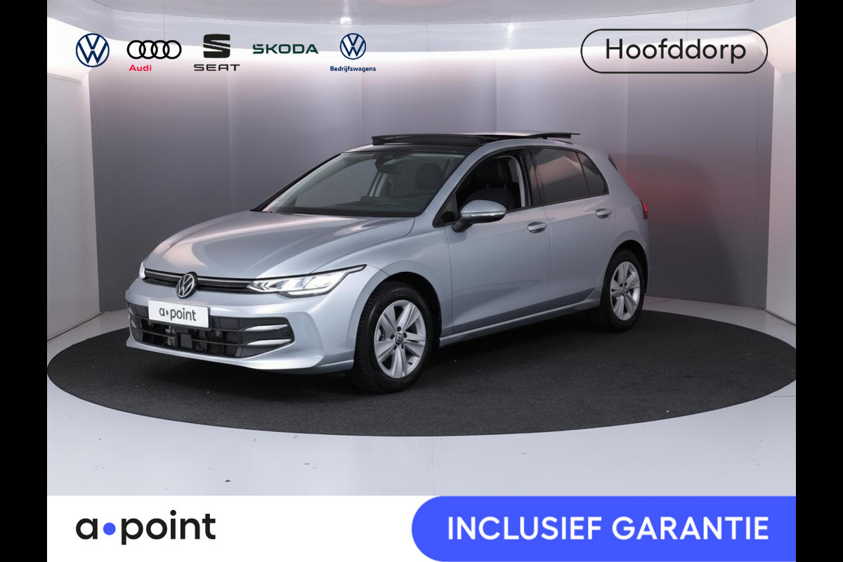 Volkswagen Golf 1.5 eTSI Life Edition 150 PK DSG | Verlengde garantie | Panorama dak | Velours bekleding | Head up Display | Stoel- en stuurverwarming |
