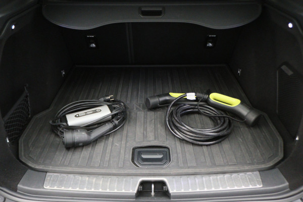 Lynk & Co 01 1.5 360° Camera, Panoramadak, Zwarte hemel, ACC, Apple Carplay, DAB, 20''