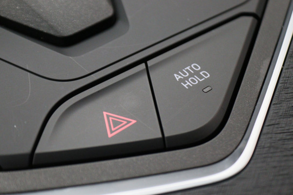 Lynk & Co 01 1.5 360° Camera, Panoramadak, Zwarte hemel, ACC, Apple Carplay, DAB, 20''