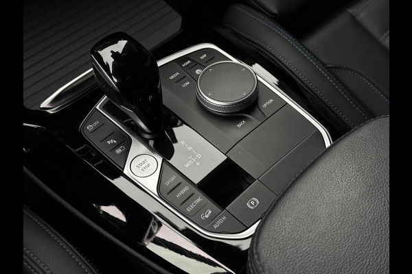 BMW X3 xDrive30e M SPORT | HARMAN KARDON | TREKHAAK | PANORAMA | KEYLESS | SPORTREMMEN | ELEKT. STOELEN |