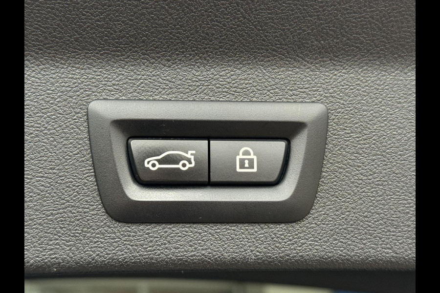 BMW X3 xDrive30e M SPORT | HARMAN KARDON | TREKHAAK | PANORAMA | KEYLESS | SPORTREMMEN | ELEKT. STOELEN |