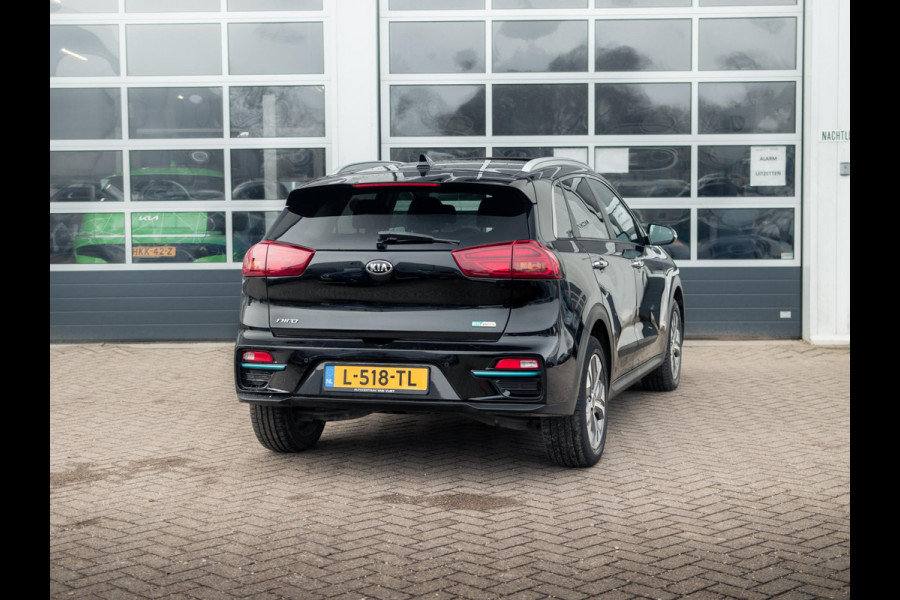 Kia e-Niro ExecutiveLine 64 kWh l Lederen bekleding l Stoel Stuurwielverwarming l JBL premium sound systeem l Schuifkantel dak l SOH 95,8 l