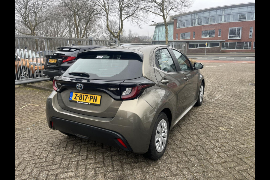 Toyota Yaris 1.5 Hybrid Active Navigatie | Camera | Cruise control | Lane assist | Navigatie