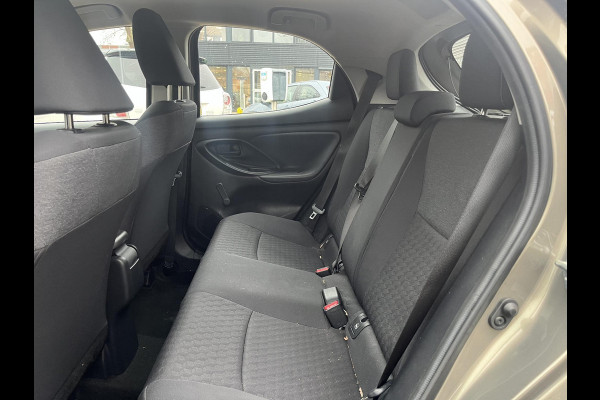 Toyota Yaris 1.5 Hybrid Active Navigatie | Camera | Cruise control | Lane assist | Navigatie