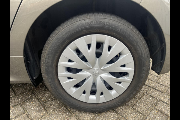 Toyota Yaris 1.5 Hybrid Active Navigatie | Camera | Cruise control | Lane assist | Navigatie