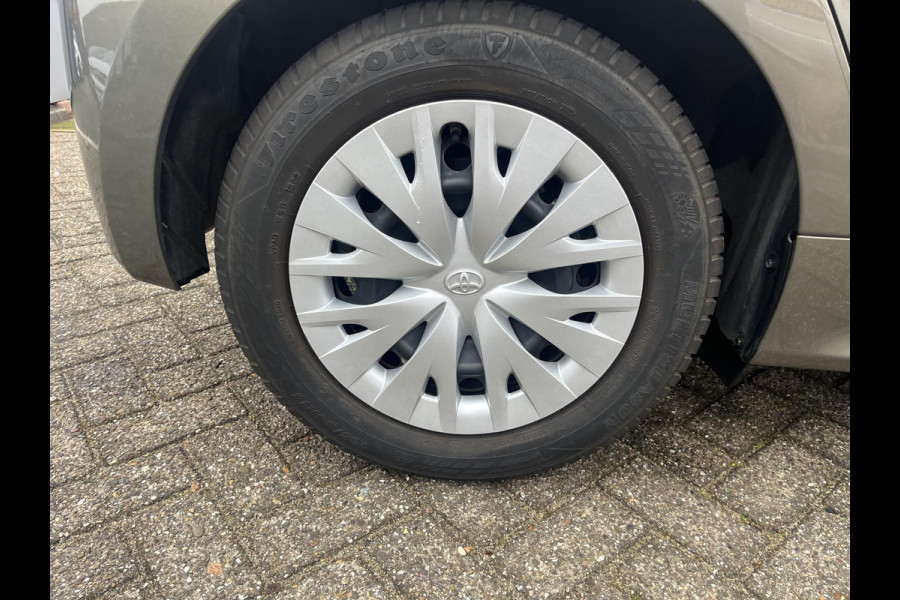 Toyota Yaris 1.5 Hybrid Active Navigatie | Camera | Cruise control | Lane assist | Navigatie